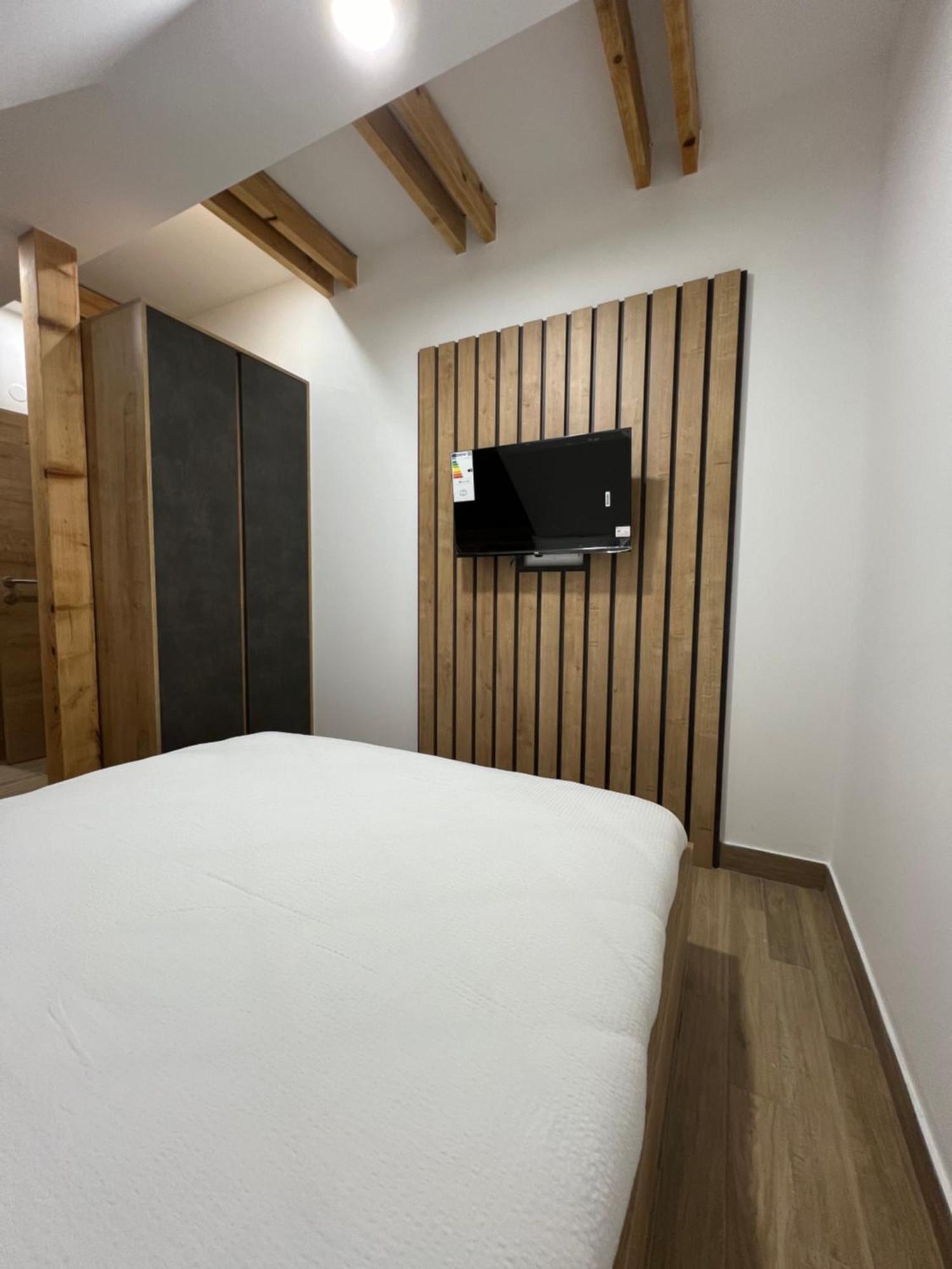 兹拉蒂博尔Zlatni Odmor公寓式酒店 外观 照片