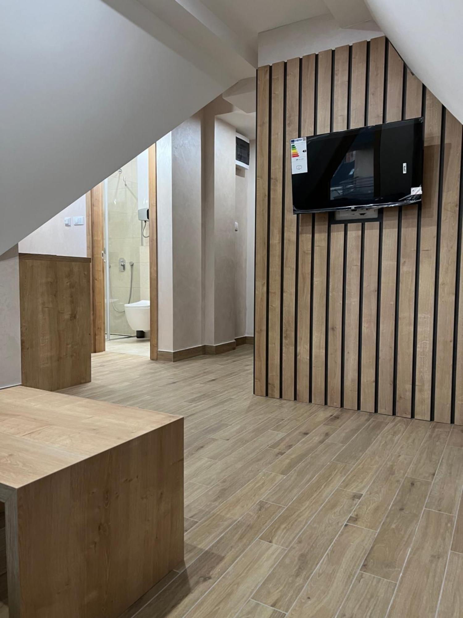 兹拉蒂博尔Zlatni Odmor公寓式酒店 外观 照片