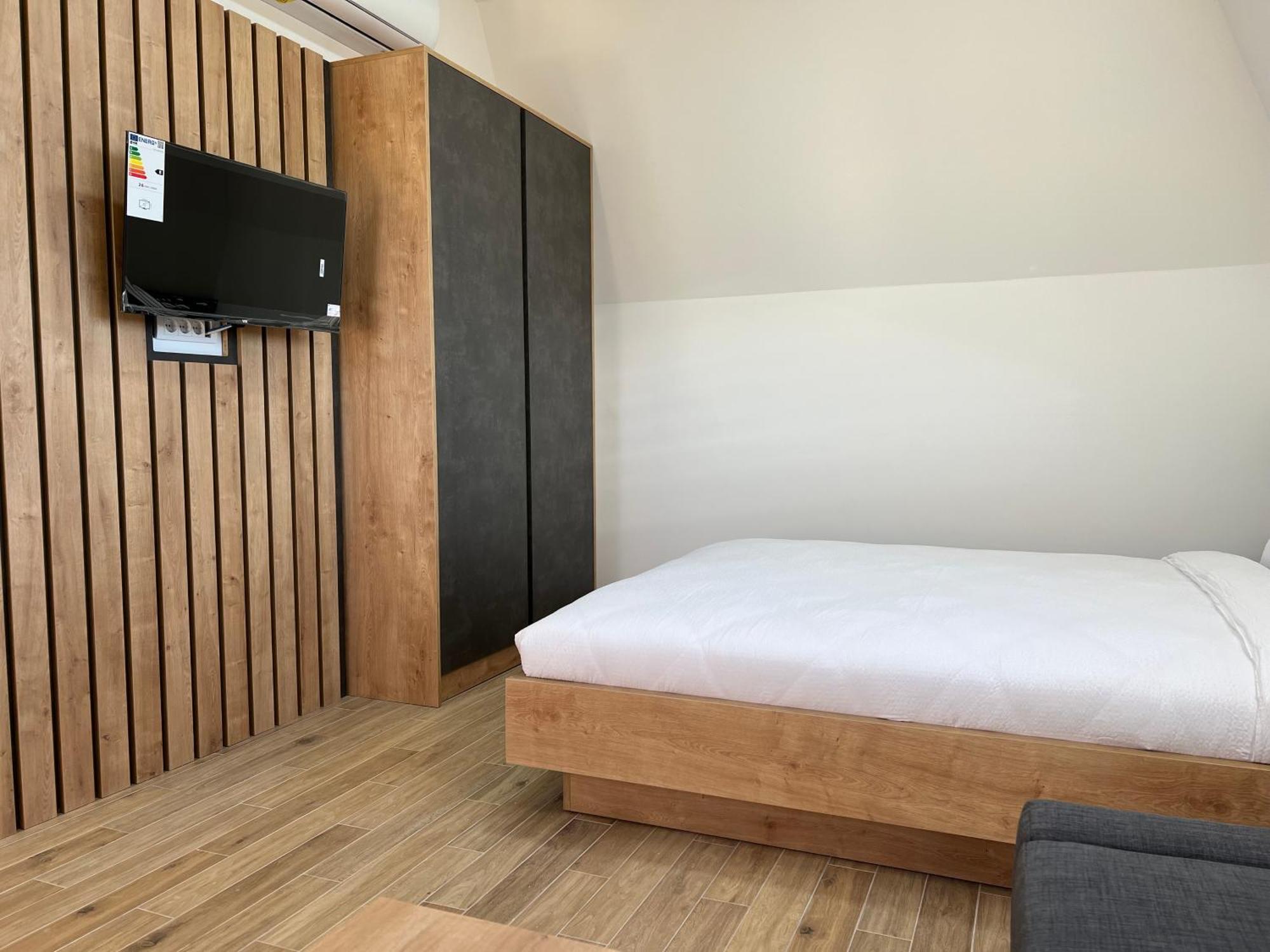 兹拉蒂博尔Zlatni Odmor公寓式酒店 外观 照片